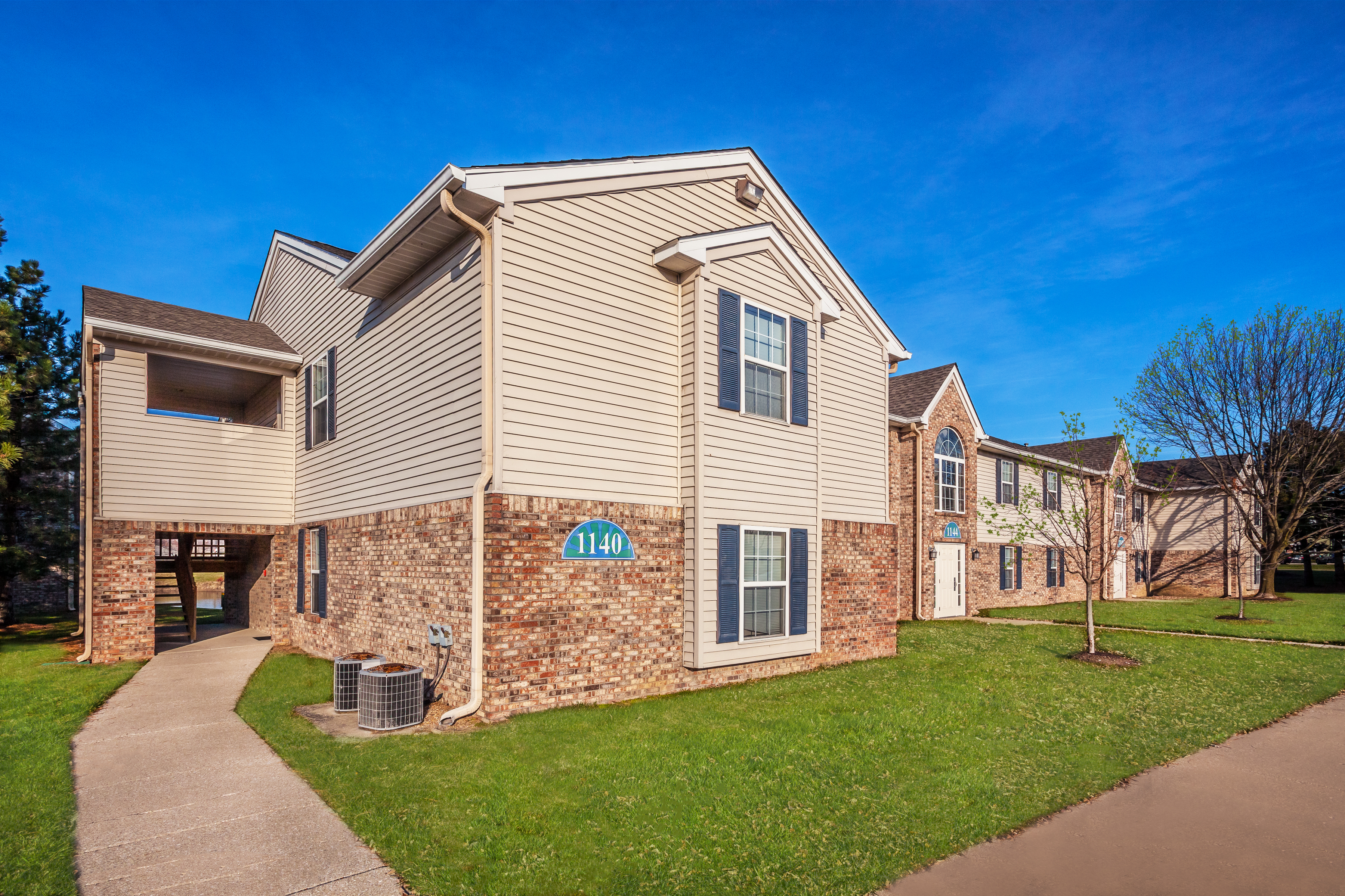 Bexley Village The Multifamily Advisory Group at Cushman & Wakefield